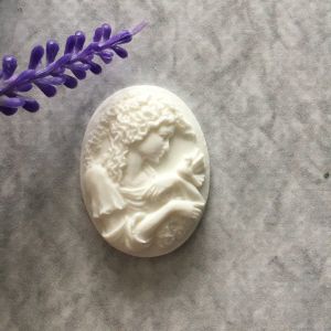 Молд А081, Камея Дама с птичкой 35*25 мм ― Творча майстерня ДекоПарк