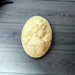 Молд А346, Камея дама с виноградной лозой 3,3х4,6 см