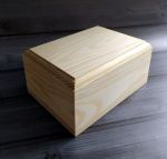 Шкатулка с 6 кубиками по 4,5 см (на петлях с фаской, 16,5х11,5х7,5 см), сосна  
