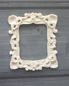 Рамочка ажурная прямоугольная 6,6х5,6 см, внутри 4,2х3,2 см /гд558 ― Творча майстерня ДекоПарк