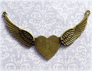 Сердце с крыльями, металл, 90х60см, цв. бр. (scb241) ― Творча майстерня ДекоПарк