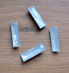 К. д. 035, камень Прямоугольный, граненый, цв.: белый, 3*1 см ― Творча майстерня ДекоПарк