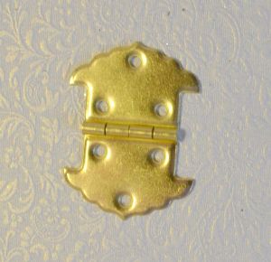 Петля 066, цв.: зол., 40х30мм ― Творча майстерня ДекоПарк