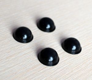 Ножка 063, цвет: черный, мат-л:  упругий силикон(1 шт), 16х8 мм, самоклеющаяся   ― Творча майстерня ДекоПарк