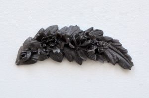 Вензель из полимера (розочки), (6,5х2,3х1см), цвет: коричневый ― Творча майстерня ДекоПарк