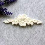 Цветочный вензель, 11,2х3,5 см, цв.: мод. пл., цв: оттенки белого/ пд471Б