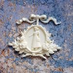 Накладка Дама в рамке и с бантом 6,8х4,3 см, мод. пл. / пд836-2