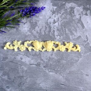 Вензель с розами, модельный пластик, цв.: сгущенка, 15,7х2,4 см /Гпд1008 ― Творча майстерня ДекоПарк