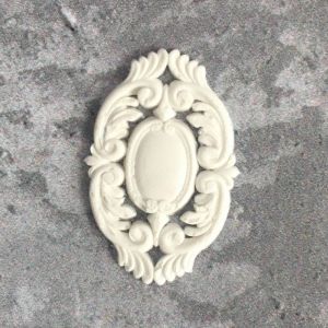 Ажурная брошь с камнем, гибкая, 3,8х2,5 см / гд802 ― Творча майстерня ДекоПарк