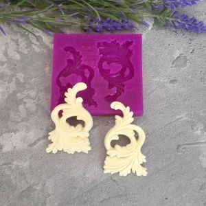 Молд А504, Вензеля с листиками, 2 шт. по 4,6х2,9 см ― Творча майстерня ДекоПарк