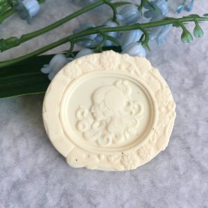 Камея круглая, Поп-дива 4х3,7 см, гибкий декор /гд870 ― Творча майстерня ДекоПарк