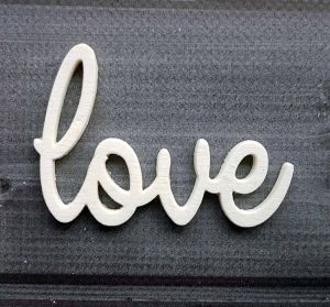 Надпись Love, 4,7х4,8 см, мод. пластик   ― Творча майстерня ДекоПарк