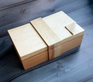 Купюрница Пачка банкнот 3, мат-л: сосна ( дно из фанеры) , 18х11х6 см   ― Творча майстерня ДекоПарк
