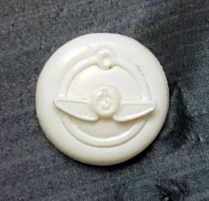 Авто эмблема 2,5 см, мод.пластик / пд341 ― Творча майстерня ДекоПарк