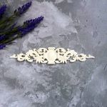 Накладка-вензель ажурная с камнем 16,8х3,3 см, мод. пл. / пд1014